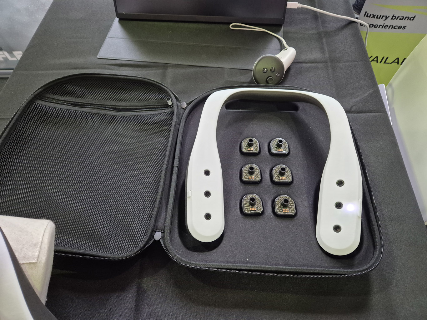 hands-on-with-scentient-feel-the-perfume-of-vr