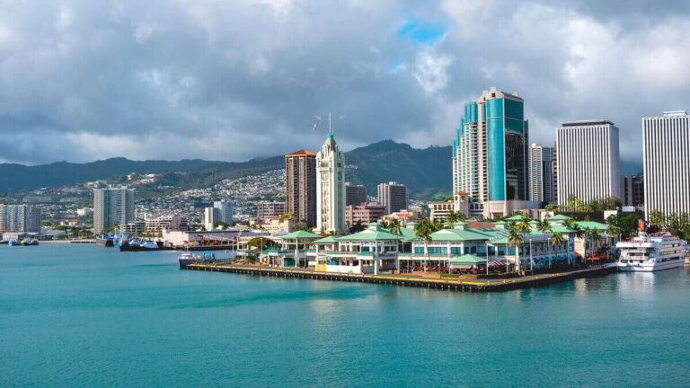 honolulu-navigates-niche-path-in-game-design-education-amidst-tropical-allure
