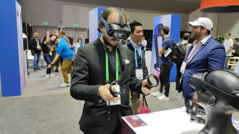 lenovo-pivots-xr-strategy-toward-consumer-ai-wearables-following-us-business-unit-layoffs