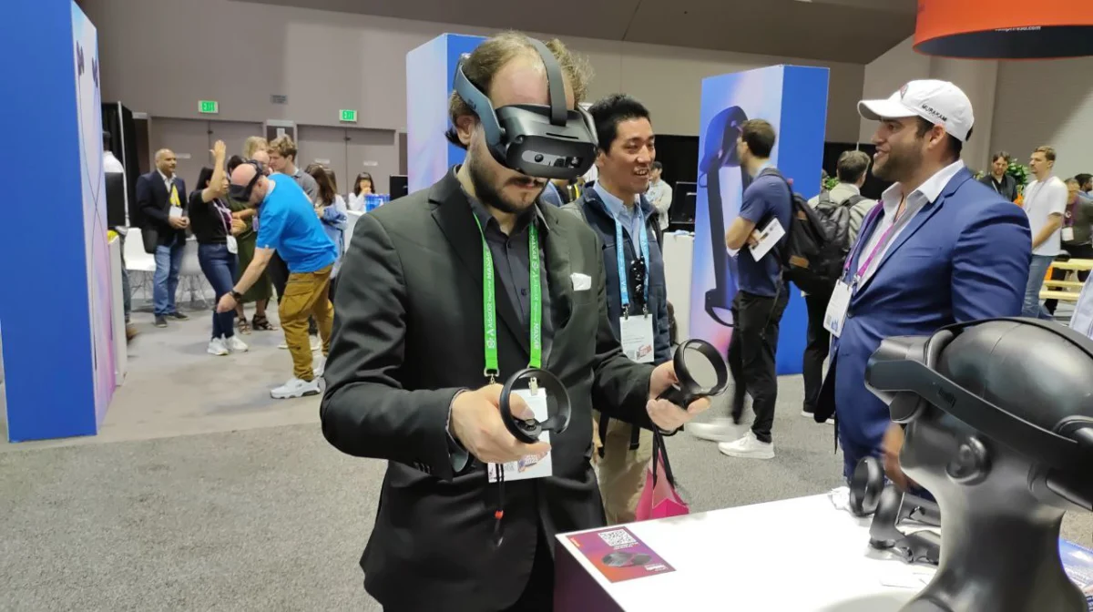 lenovo-pivots-xr-strategy-toward-consumer-ai-wearables-following-us-business-unit-layoffs